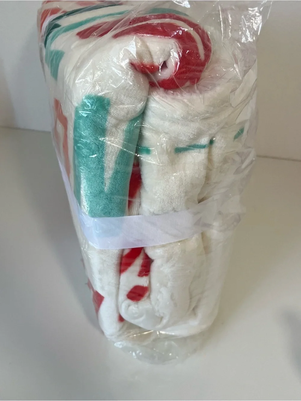 Hallmark White, Red & Green Festive Script Throw